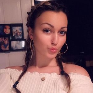 Meet your Posher, Shelly